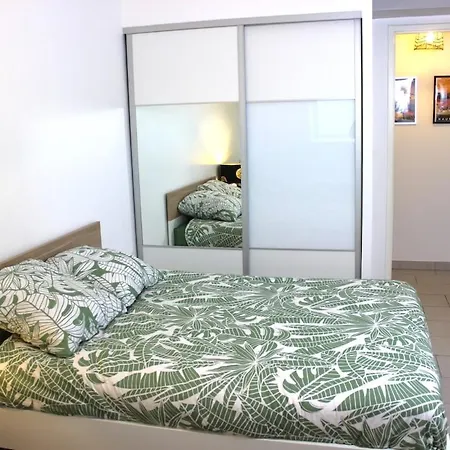 L'esprit De Lourdes, Proche Sanctuaire Et Gare, Vue Sur Le Chateau * Lurdy