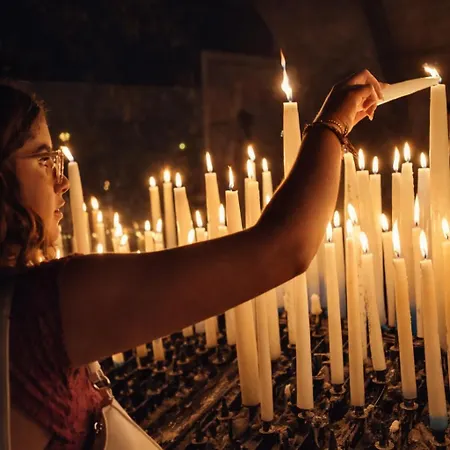 L'esprit De Lourdes, Proche Sanctuaire Et Gare, Vue Sur Le Chateau 卢德