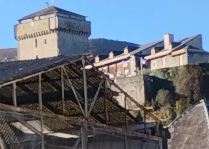 L'esprit De Lourdes, Proche Sanctuaire Et Gare, Vue Sur Le Chateau Lejlighed Lourdes
